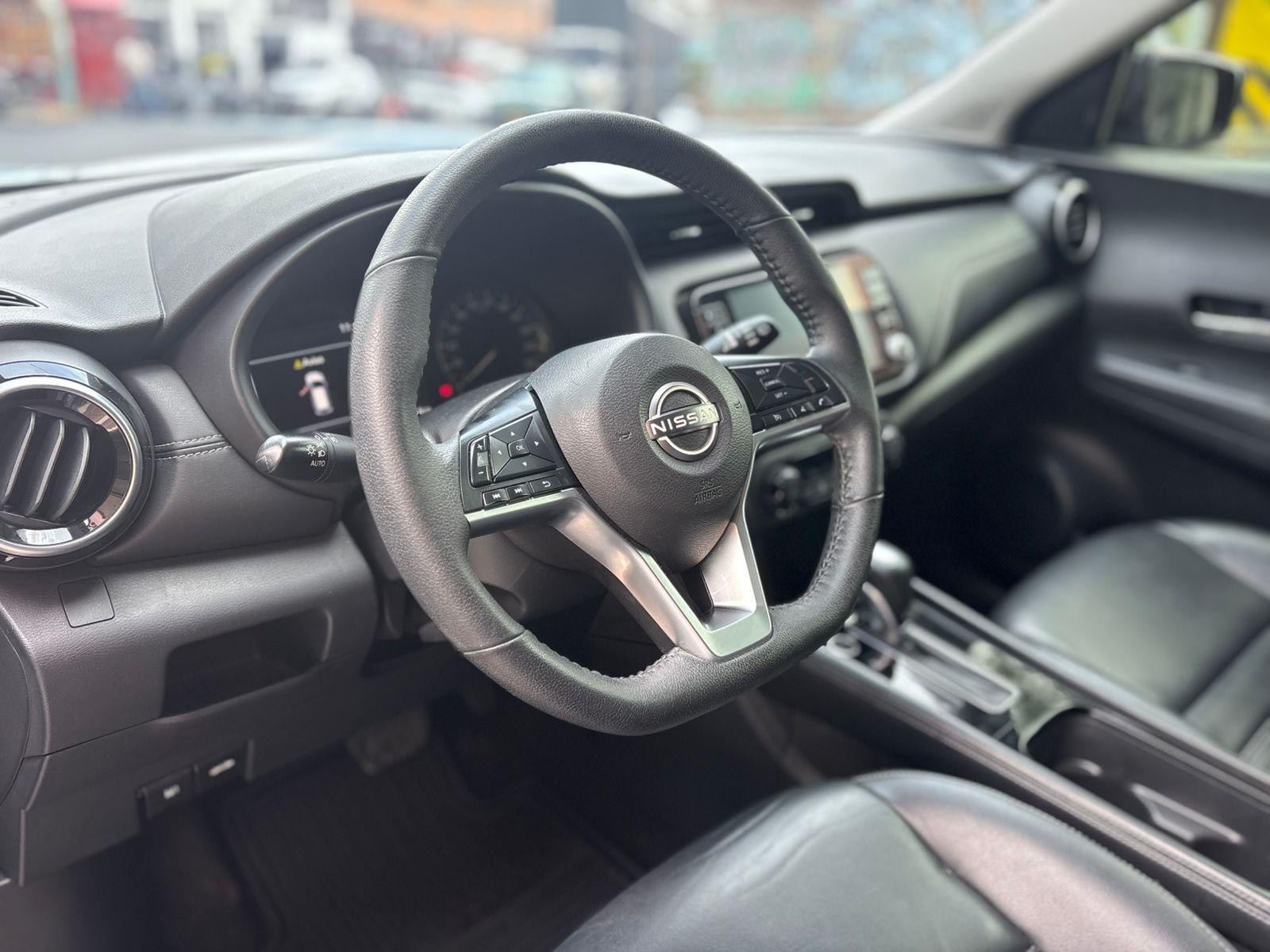 NISSAN KICKS EXCLUSIVE