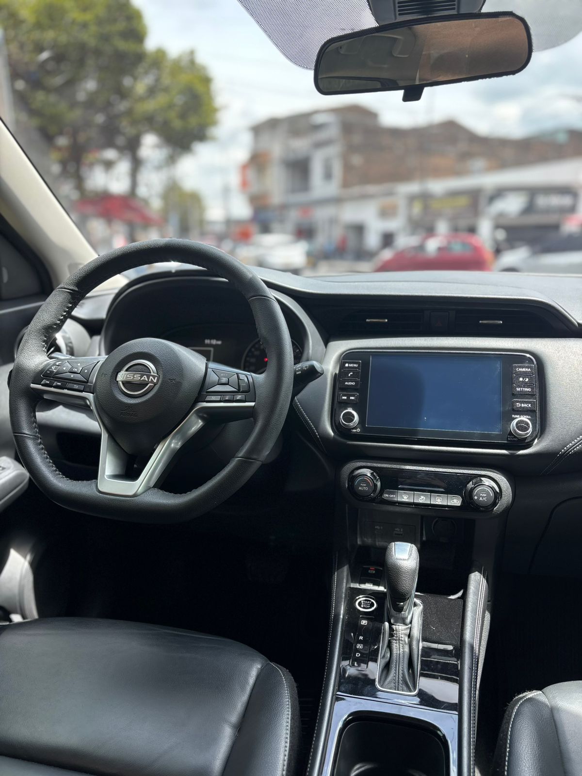 NISSAN KICKS EXCLUSIVE
