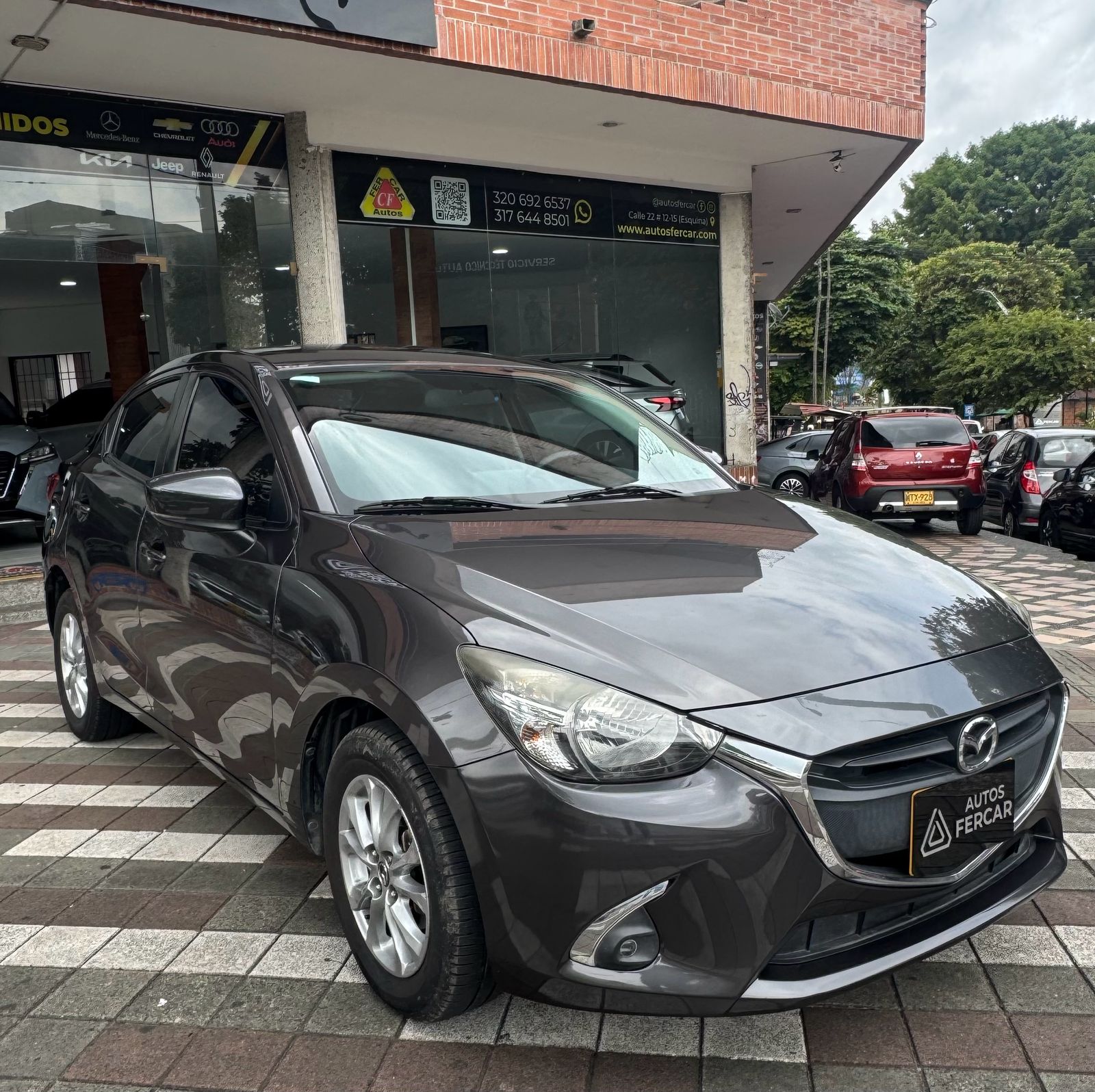MAZDA 2 TOURING SEDAN