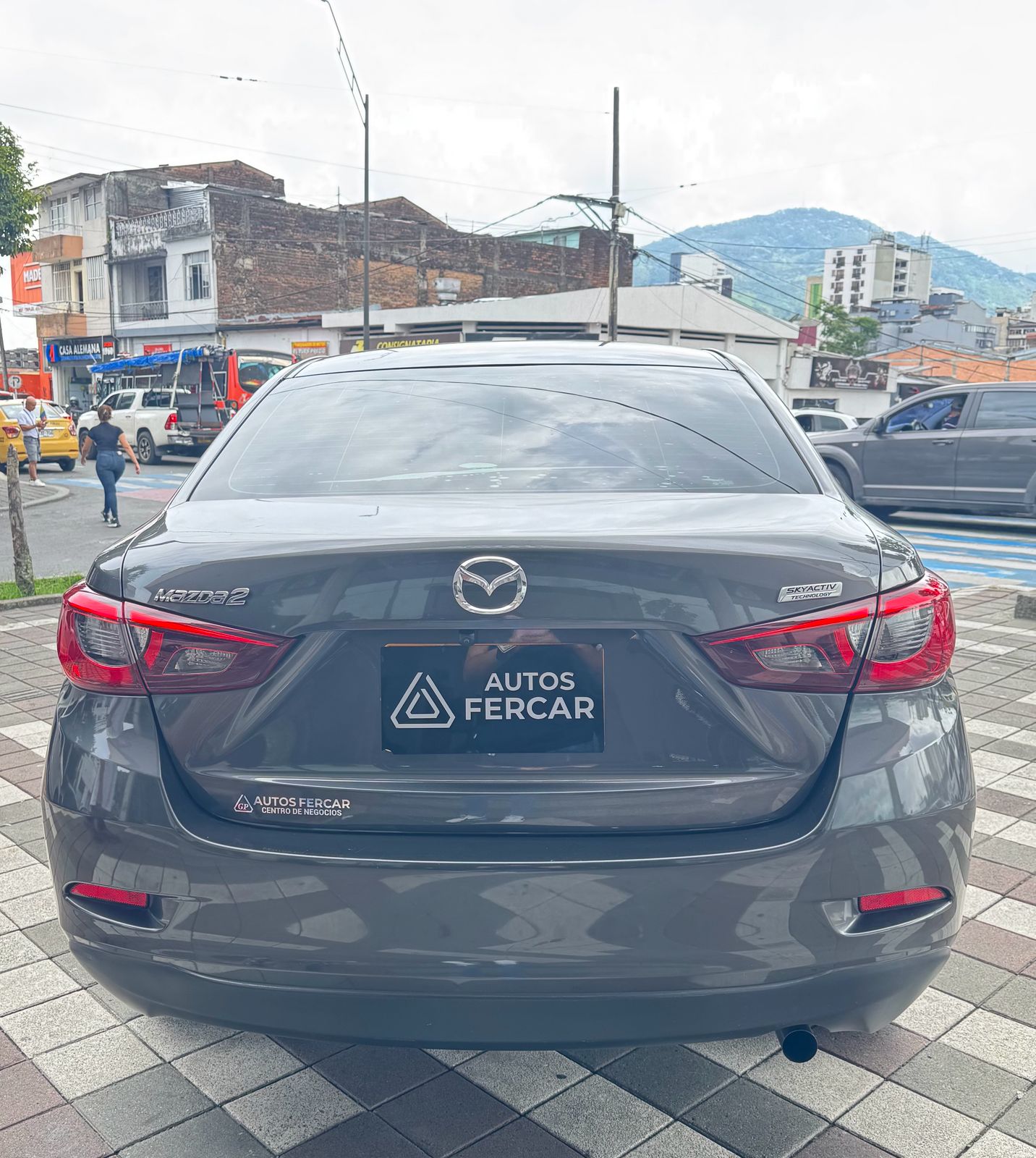 MAZDA 2 TOURING SEDAN