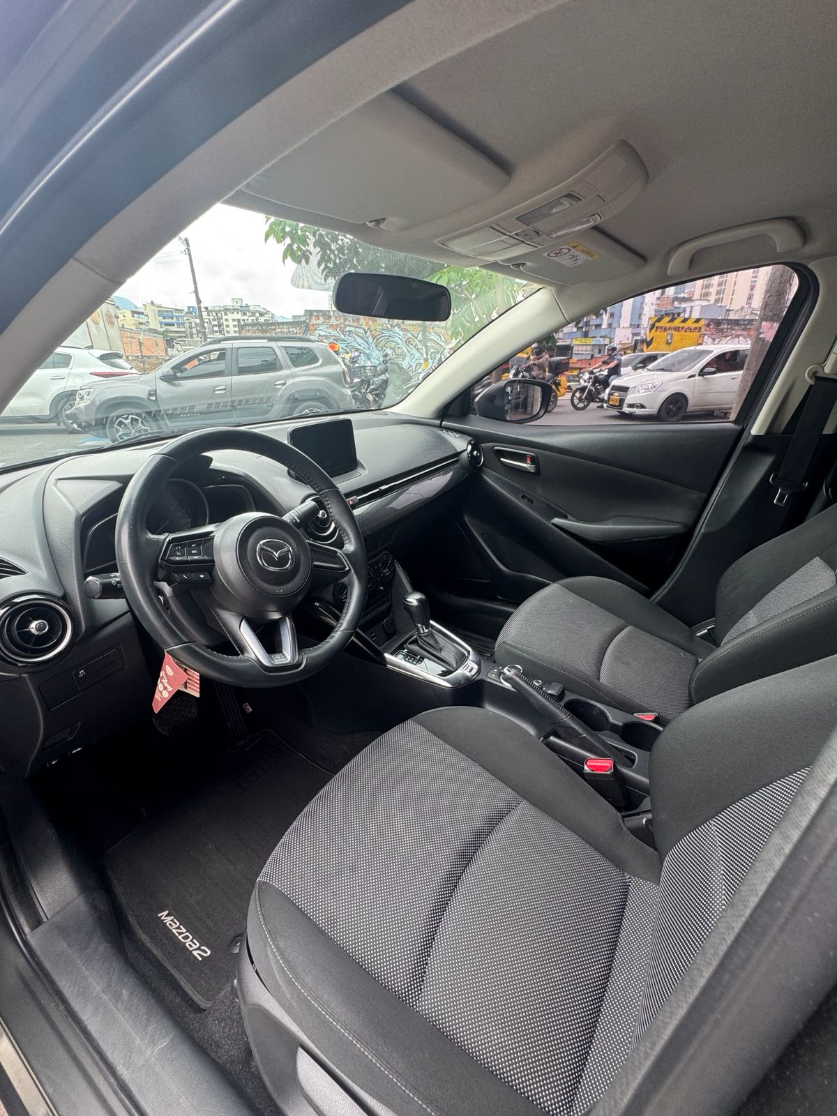 MAZDA 2 TOURING SEDAN