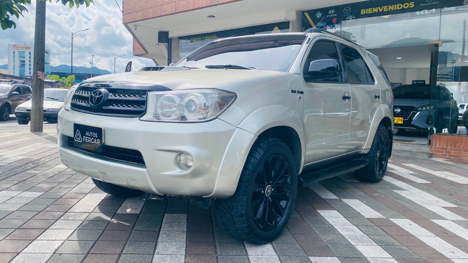 TOYOTA FORTUNER SRV 4X4