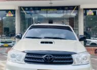 TOYOTA FORTUNER SRV 4X4