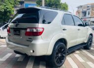 TOYOTA FORTUNER SRV 4X4