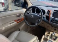TOYOTA FORTUNER SRV 4X4
