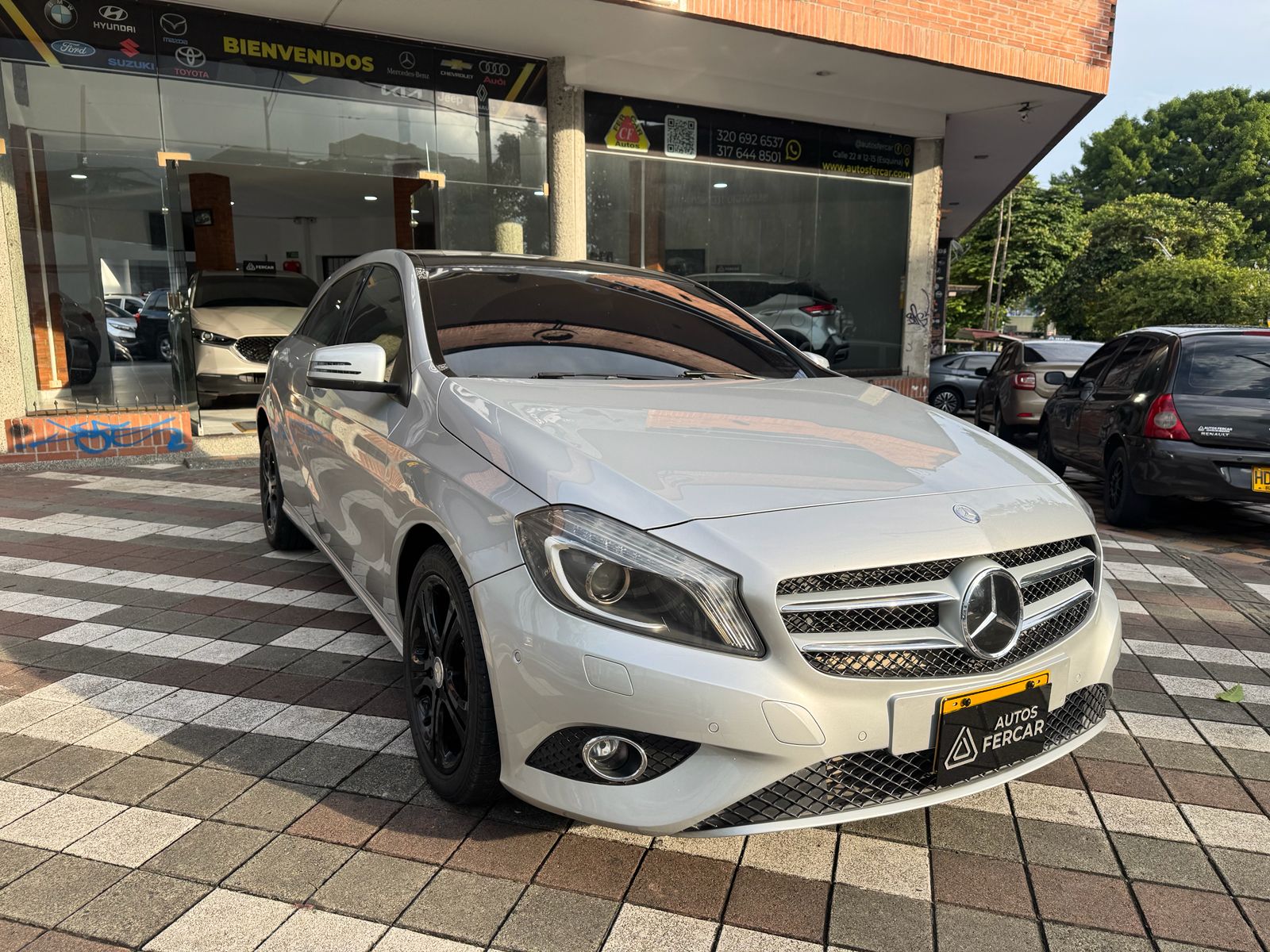 MERCEDES BENZ A200