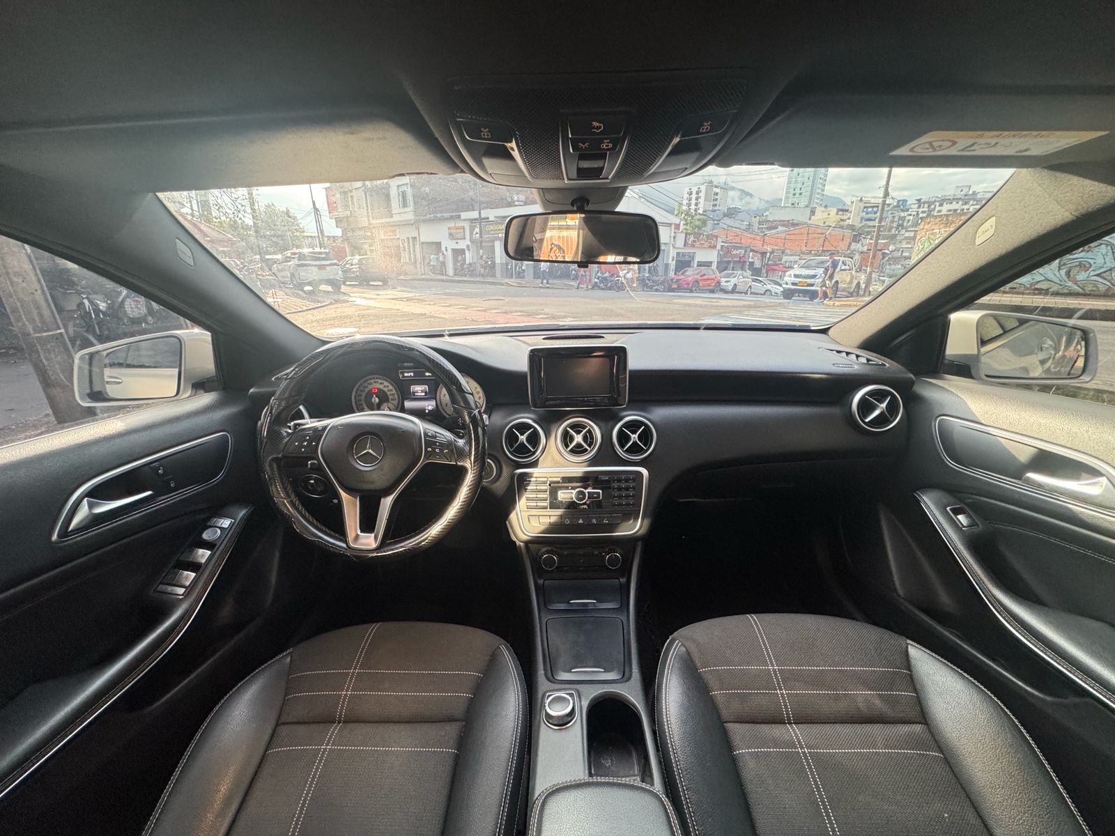 MERCEDES BENZ A200