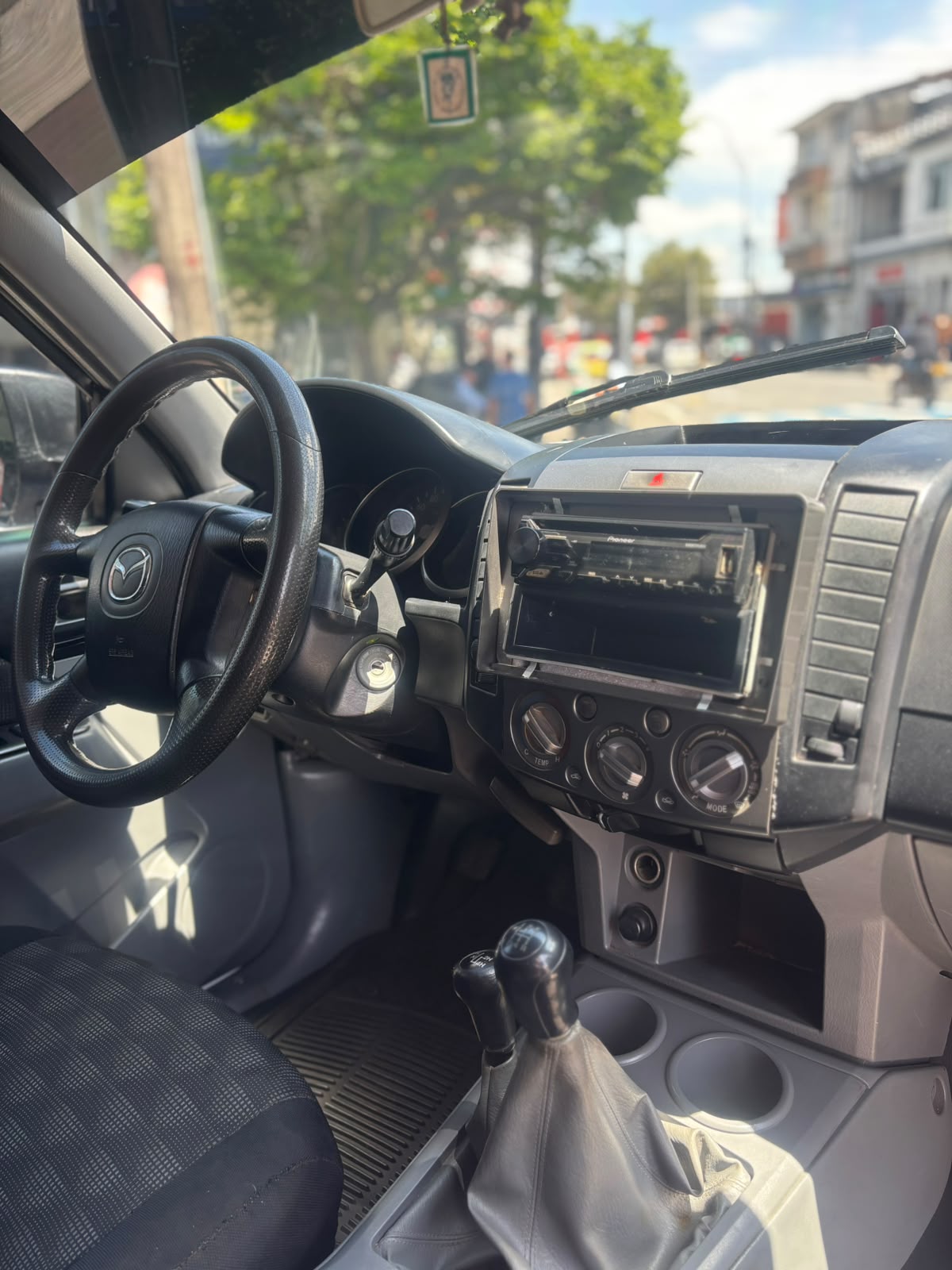 MAZDA BT-50 DIESEL 4X4