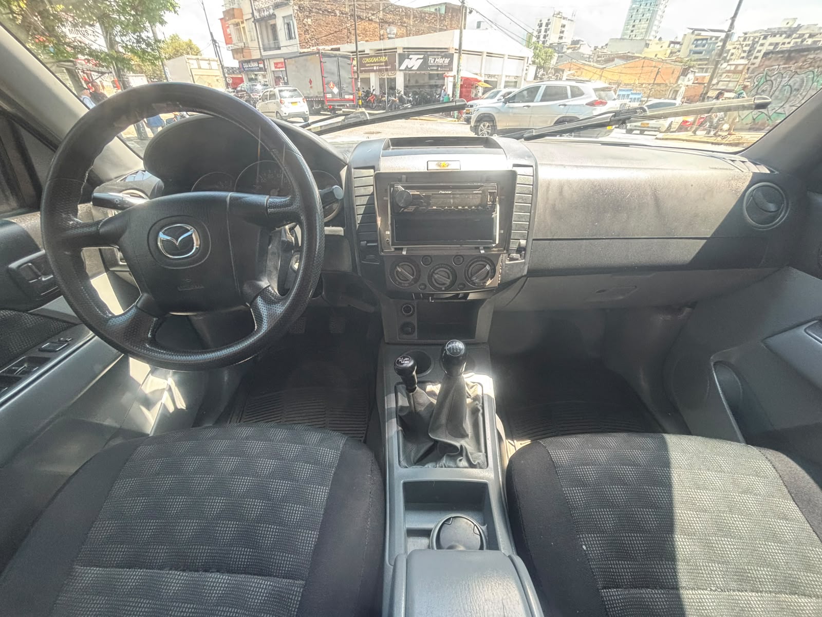 MAZDA BT-50 DIESEL 4X4