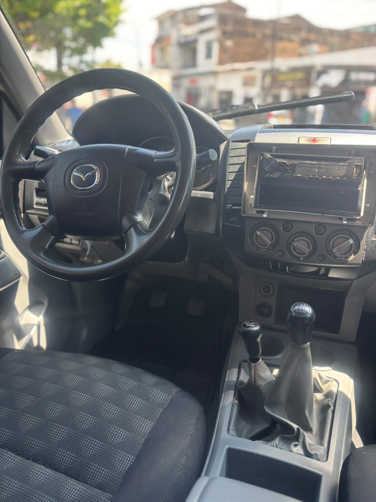 MAZDA BT-50 DIESEL 4X4