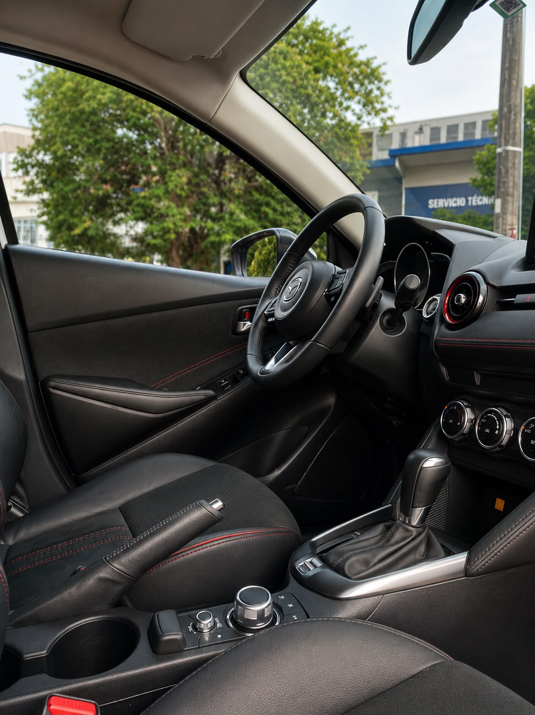 MAZDA 2 SEDAN GRAND TOURING LX