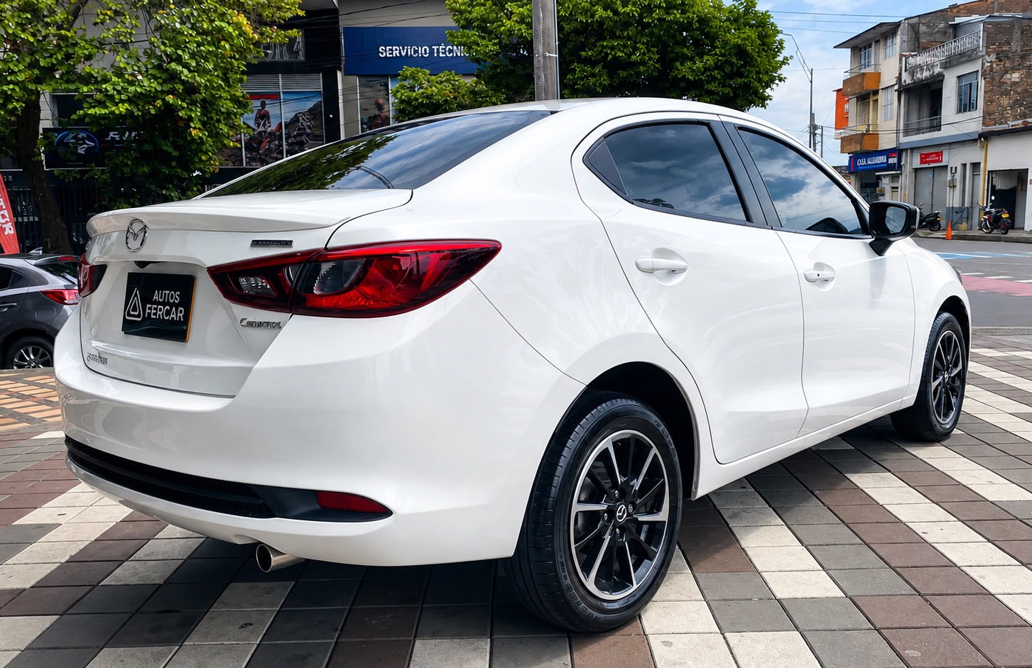MAZDA 2 SEDAN GRAND TOURING LX