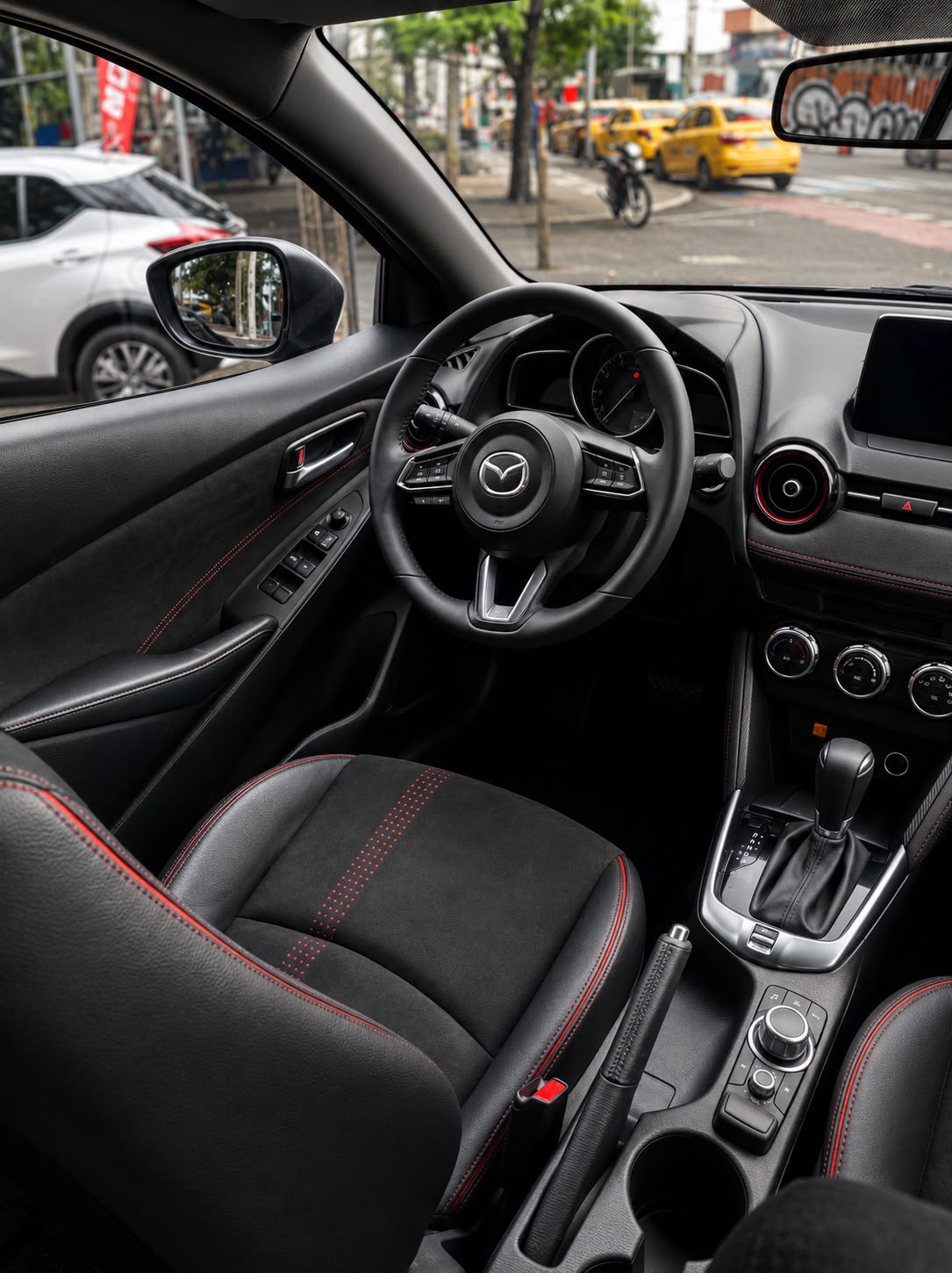 MAZDA 2 SEDAN GRAND TOURING LX