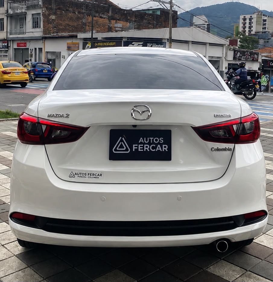 MAZDA 2 SEDAN GRAND TOURING LX