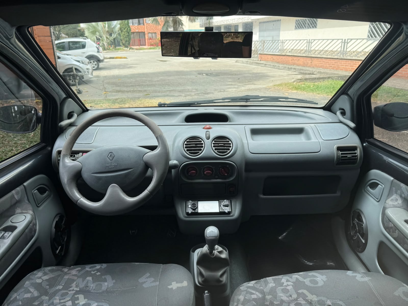 RENAULT TWINGO AUTHENTIQUE
