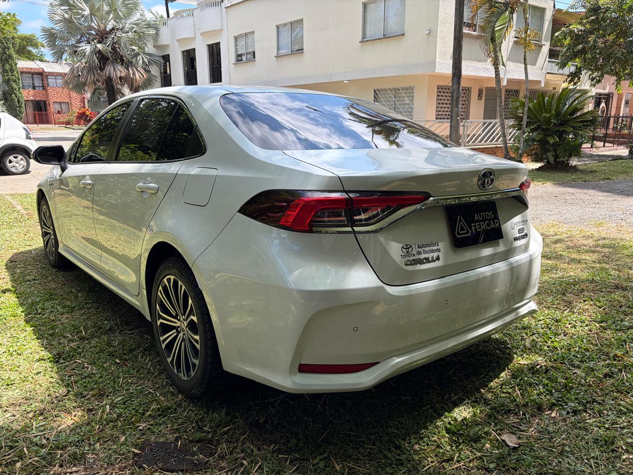 TOYOTA COROLLA HYBRID SEG